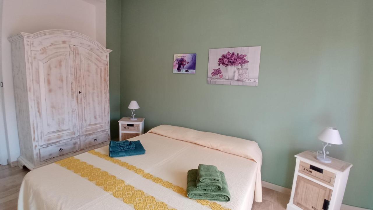 오르고솔로 S'Orgosa B&B 외부 사진